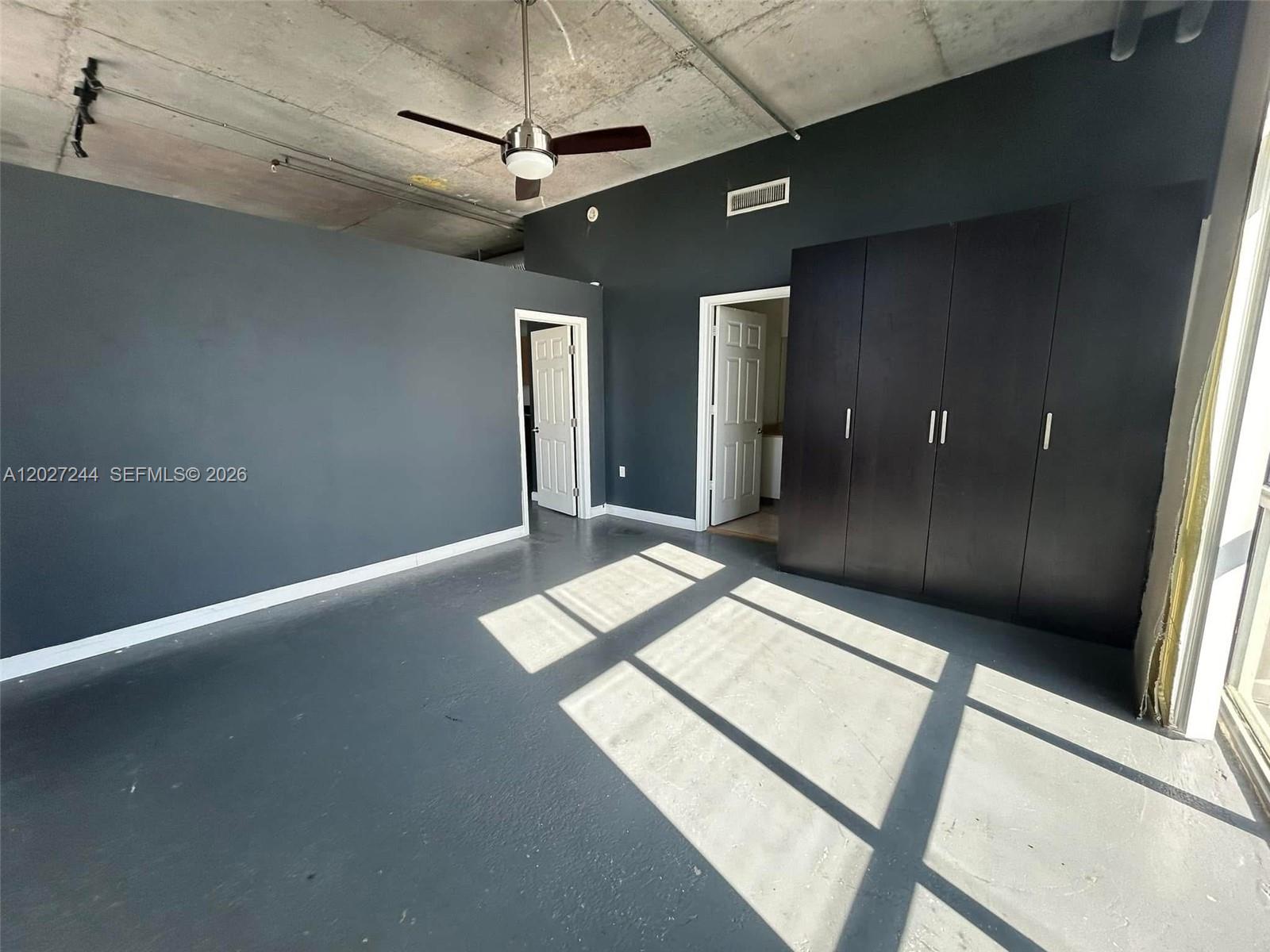2100 Van Buren St # 506