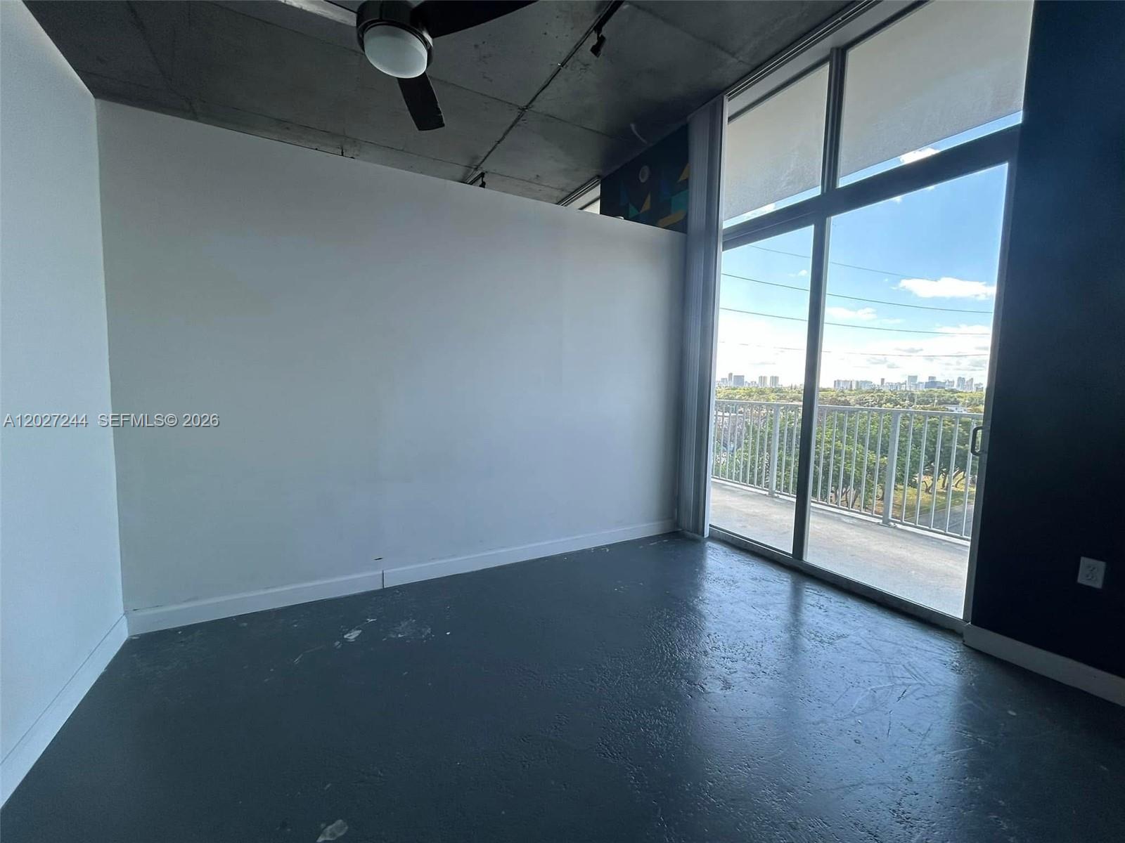 2100 Van Buren St # 506