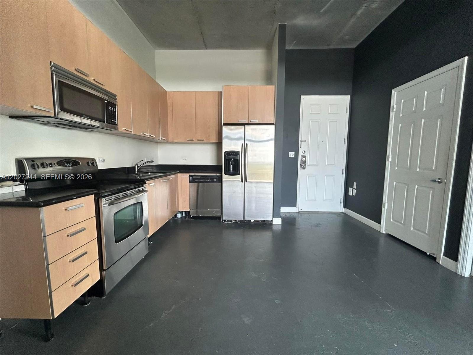 2100 Van Buren St # 506