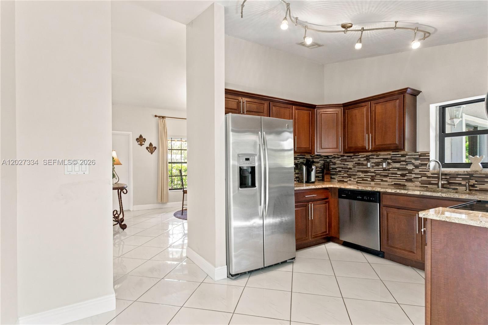 14641 Kirsten Ct