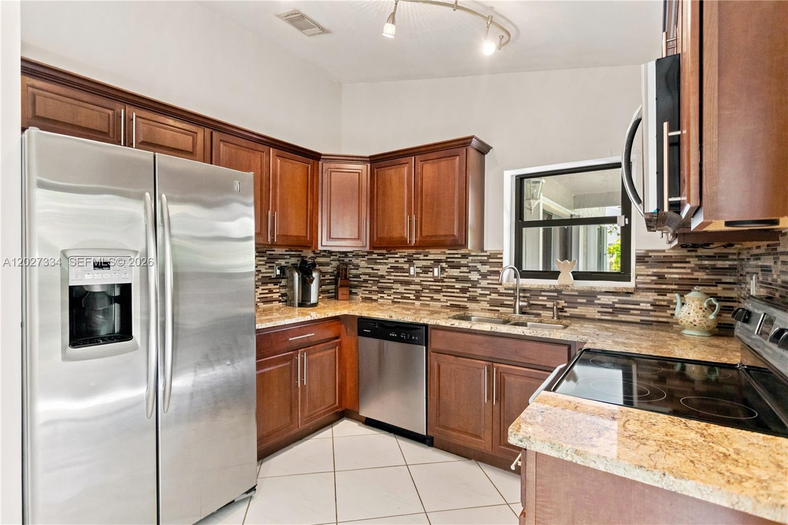 14641 Kirsten Ct