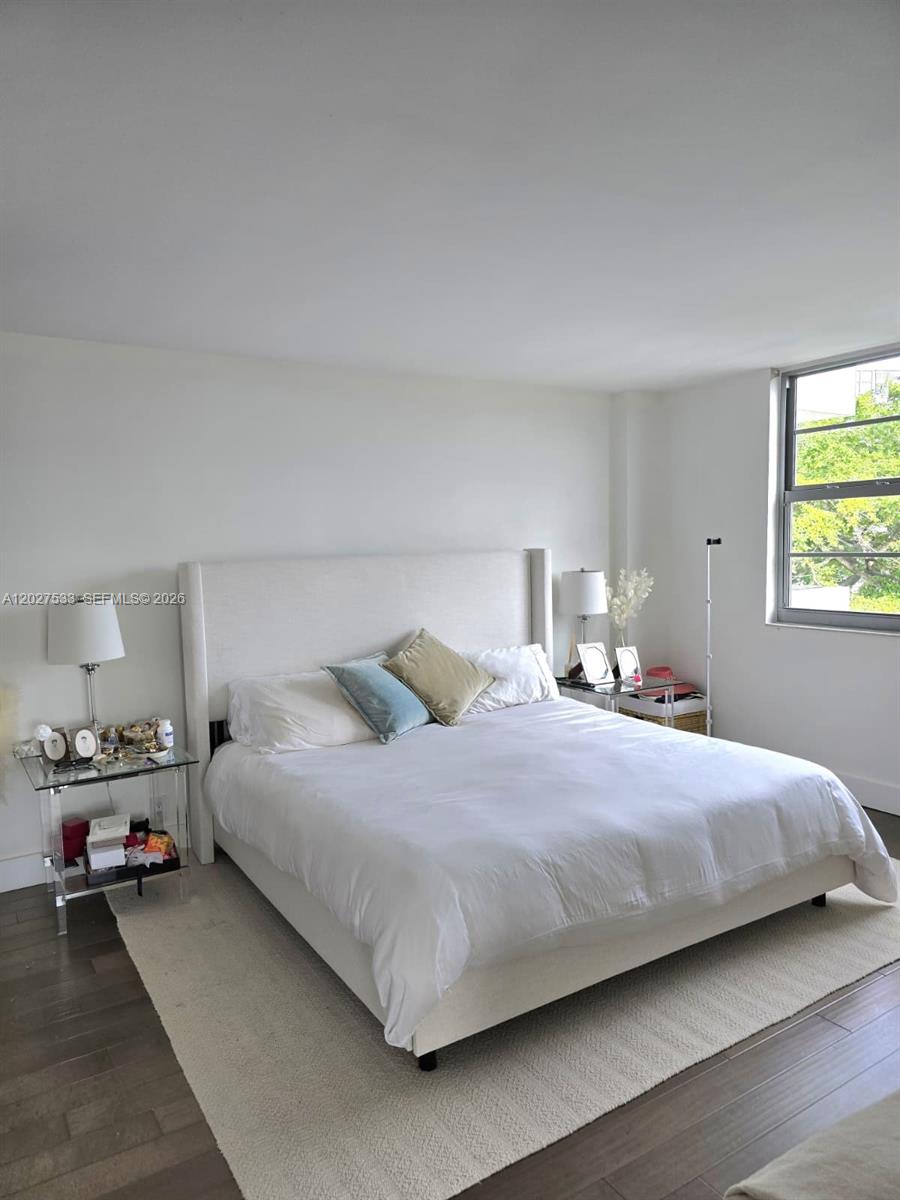 5 Island Ave # 5J