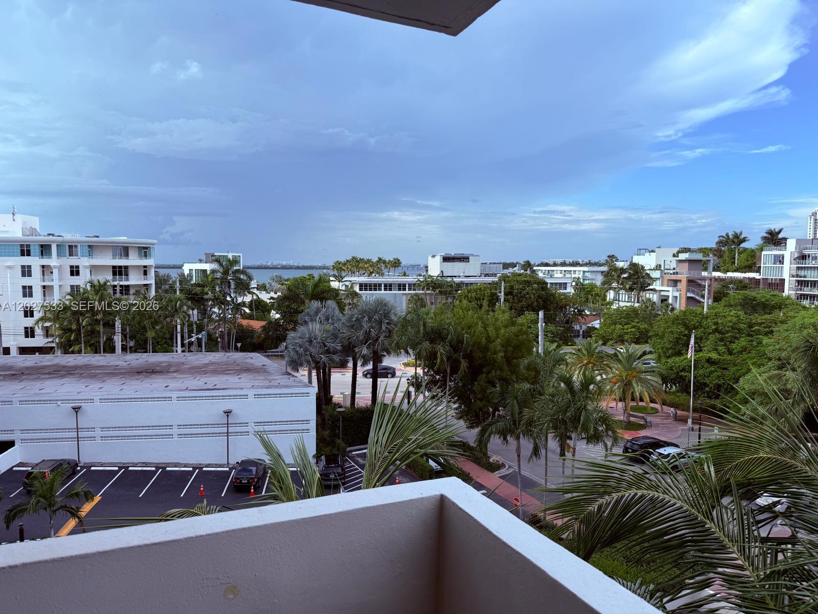 5 Island Ave # 5J