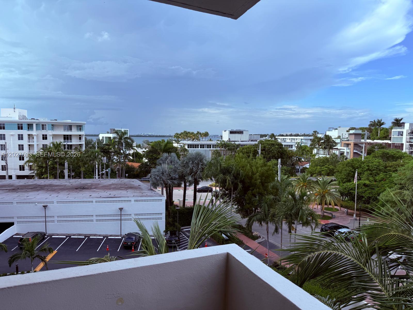 5 Island Ave # 5J
