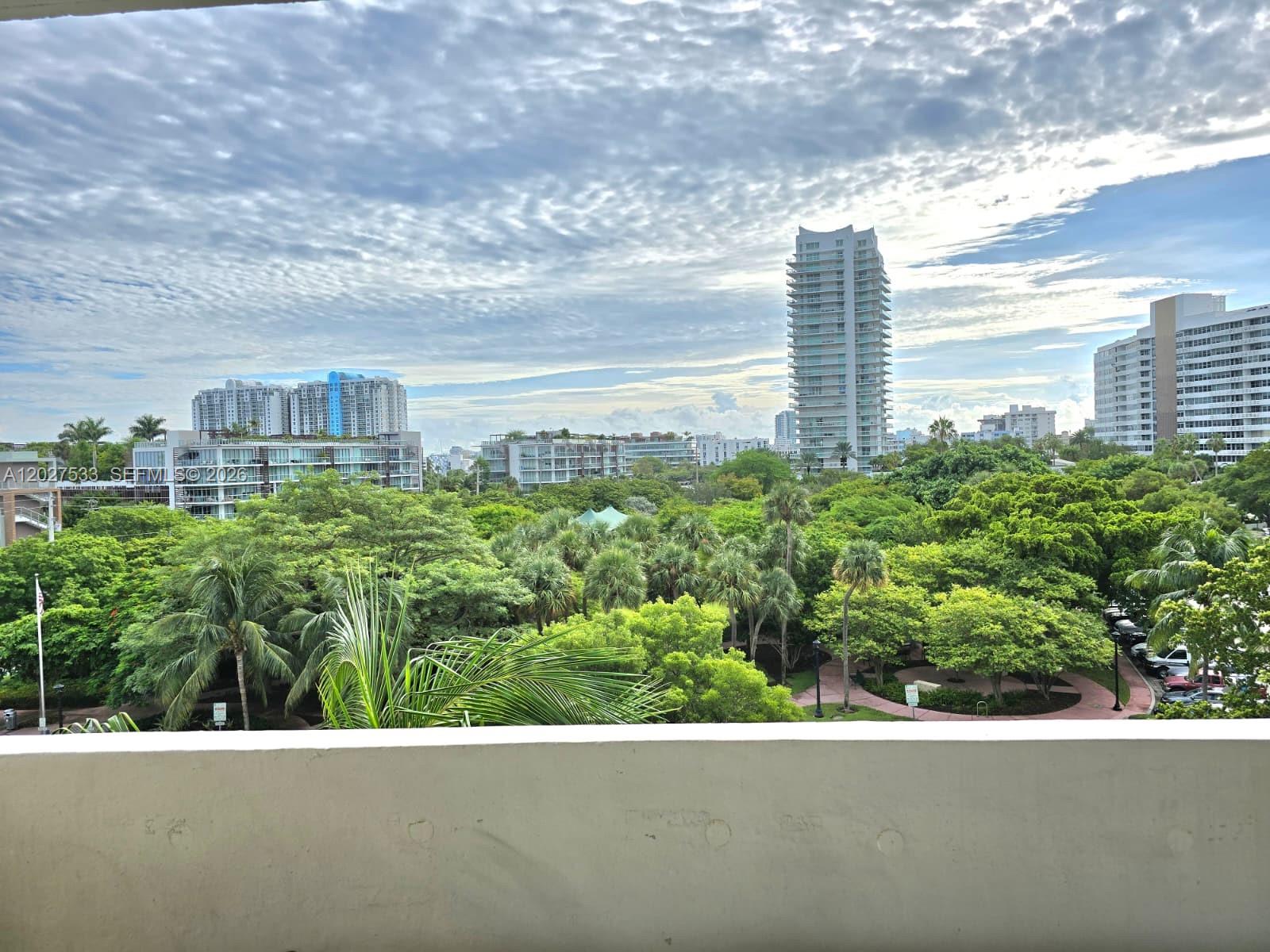 5 Island Ave # 5J