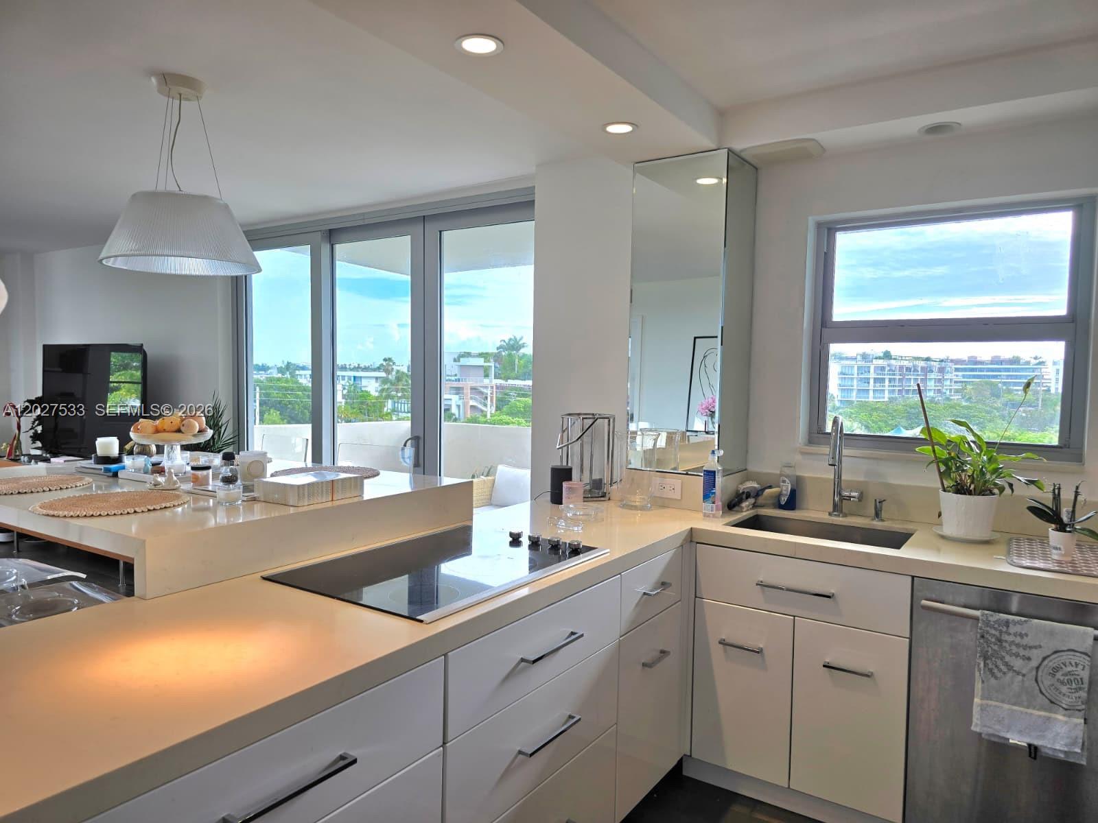 5 Island Ave # 5J