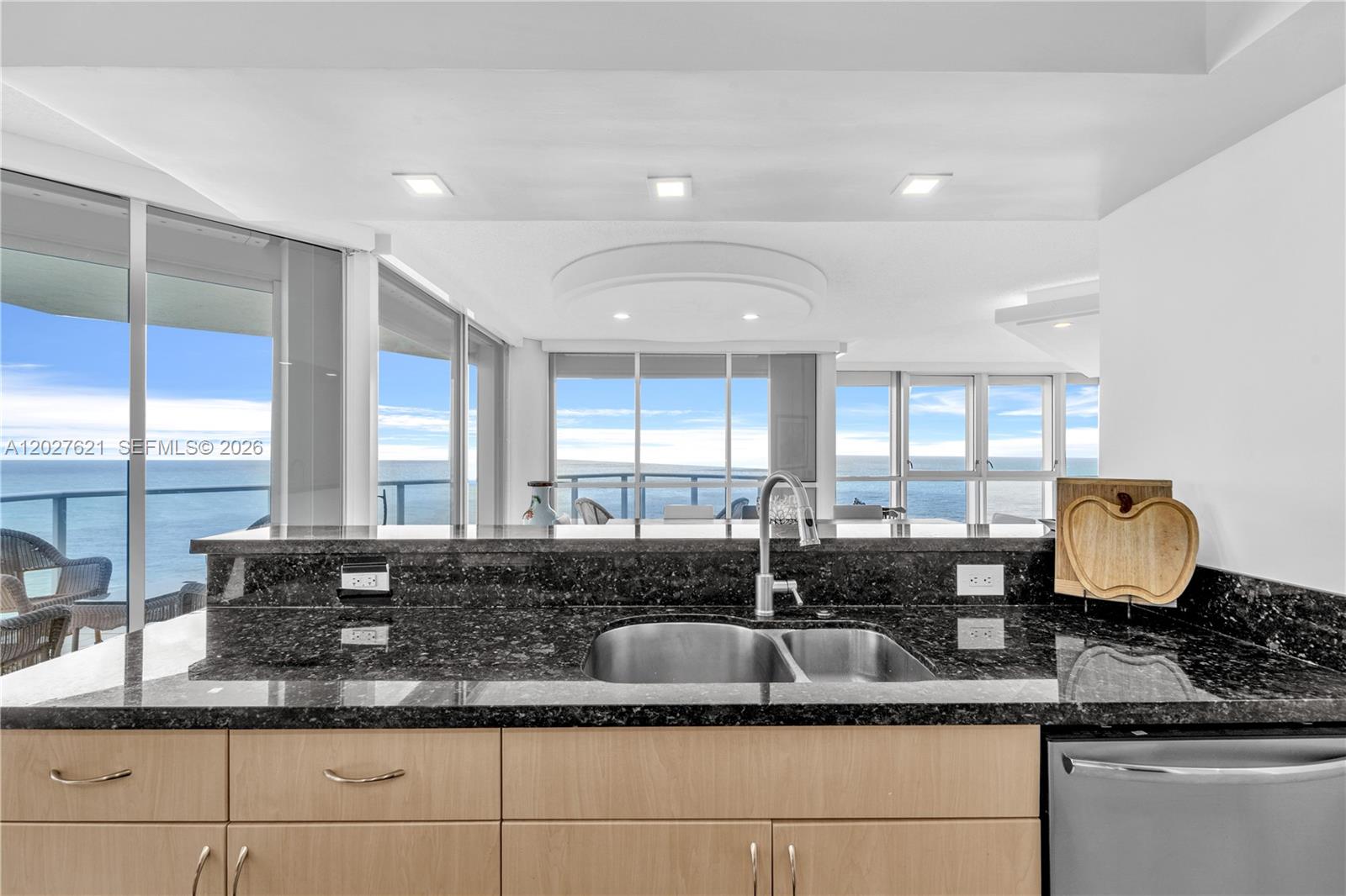16485 Collins Ave # 1836