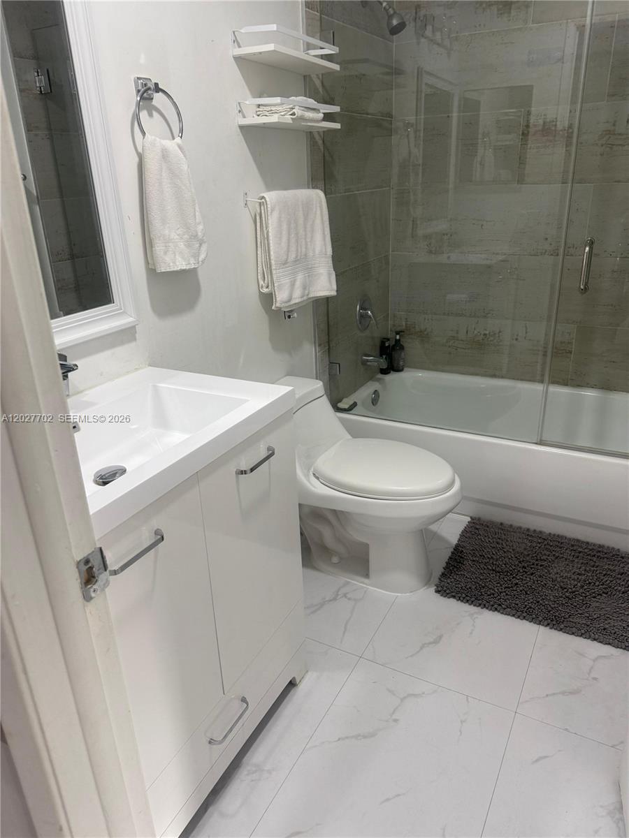 4704 NW 114th Ave # 1 Unit: 202-1