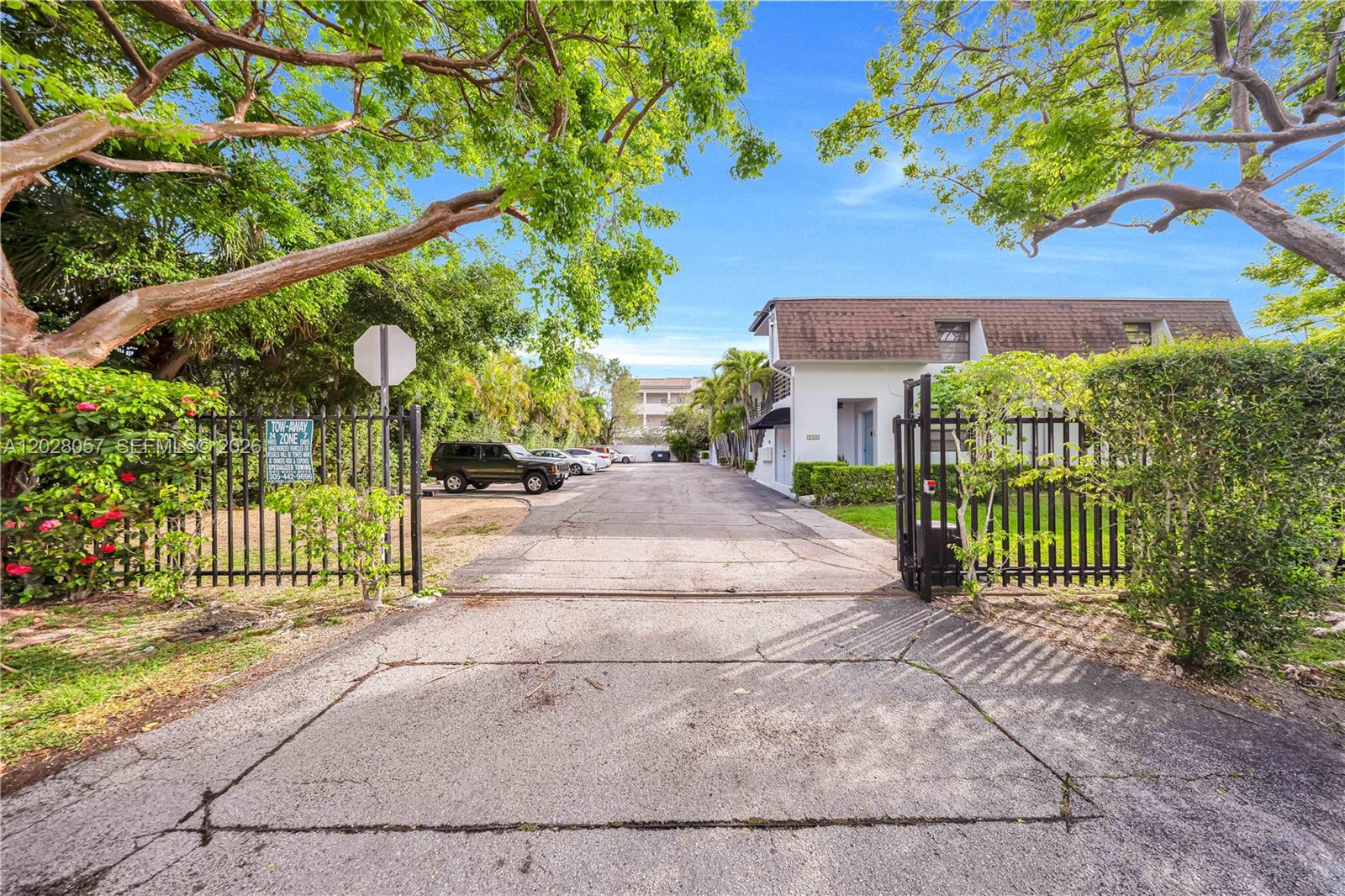 9751 Wayne Ave # 6