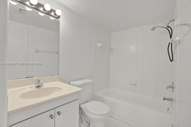 975 NE 34th Ave # 103