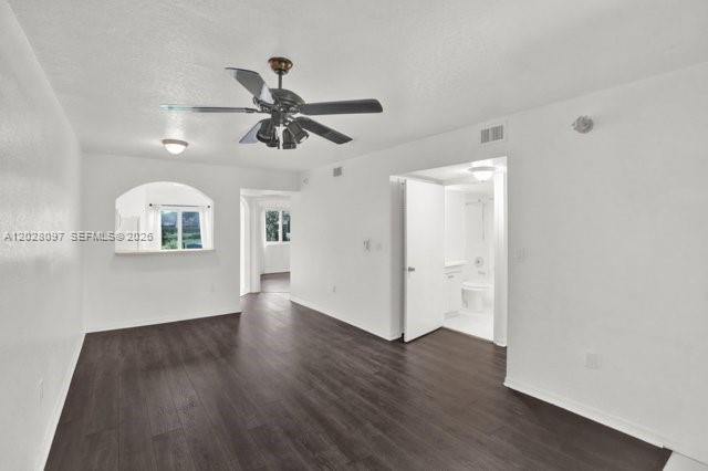 975 NE 34th Ave # 103