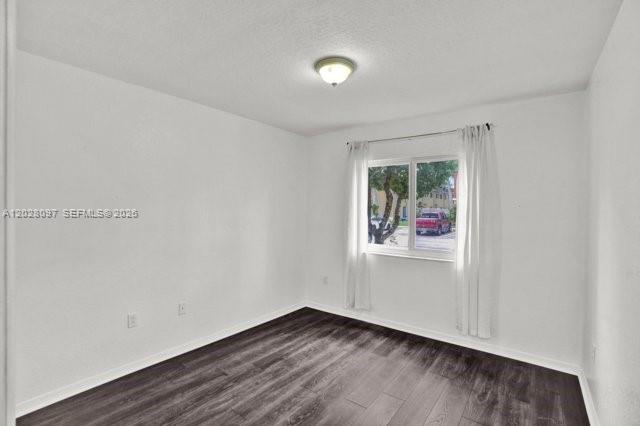 975 NE 34th Ave # 103