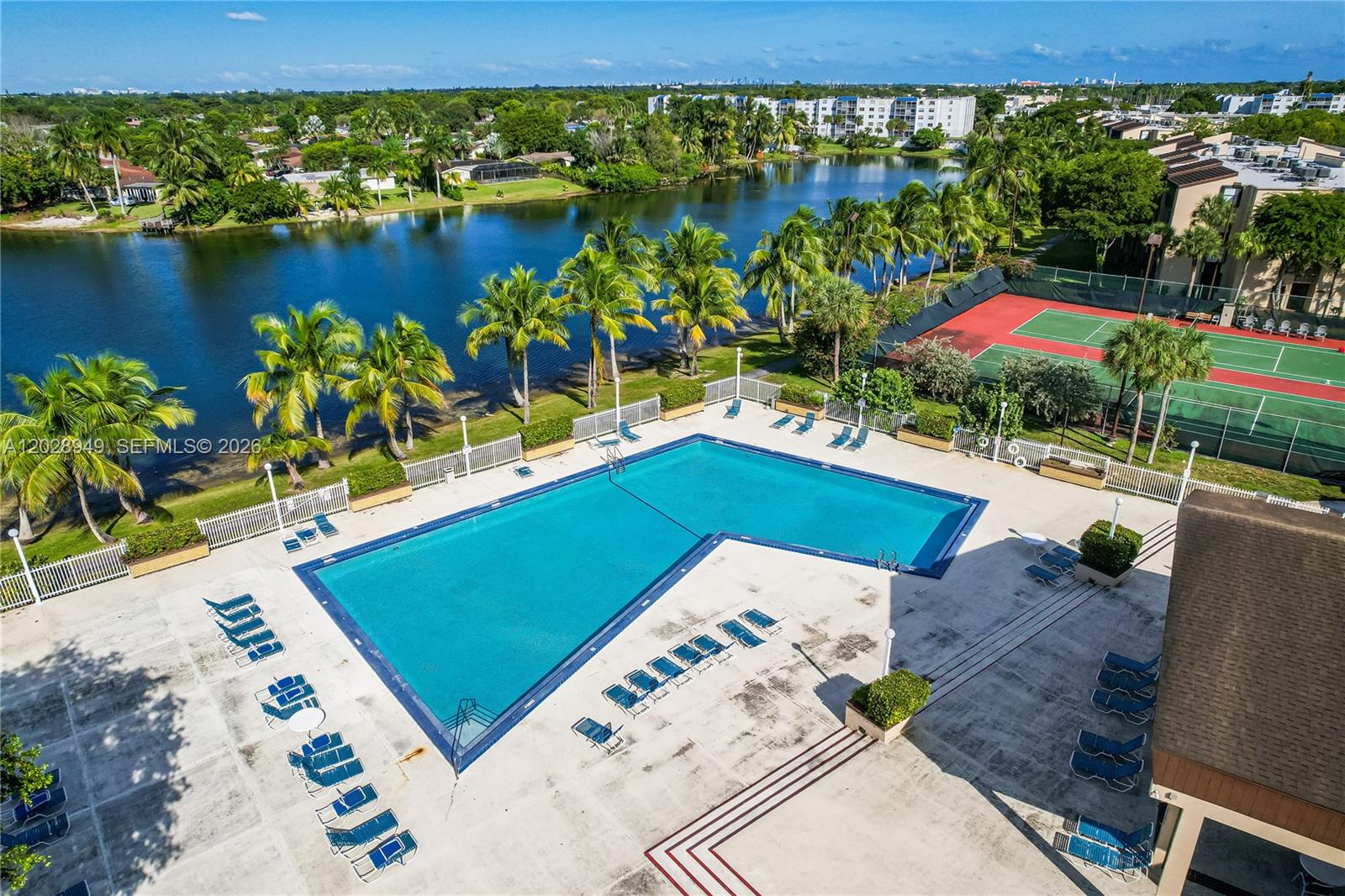 14501 N Kendall Dr # 212H