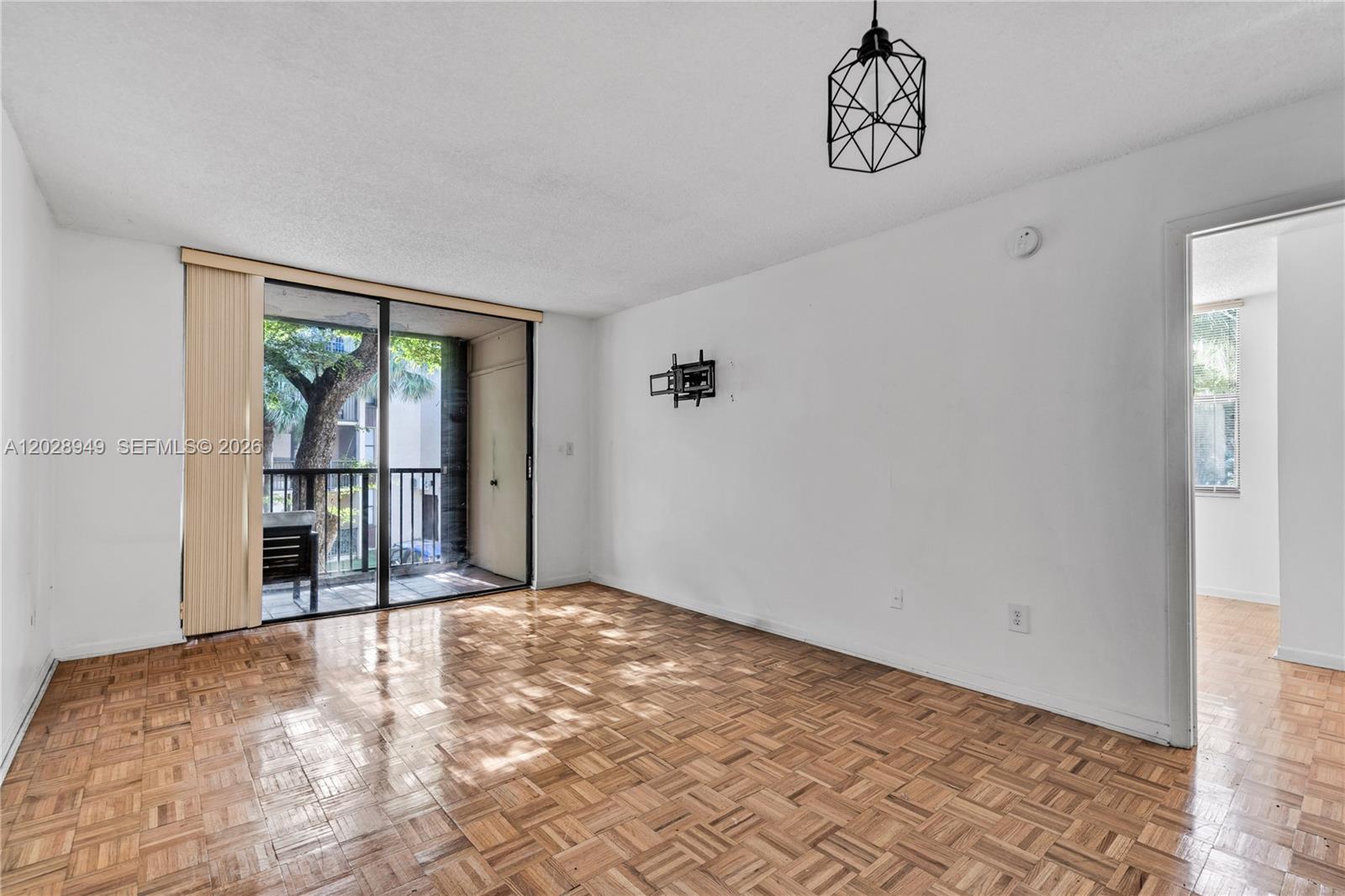 14501 N Kendall Dr # 212H