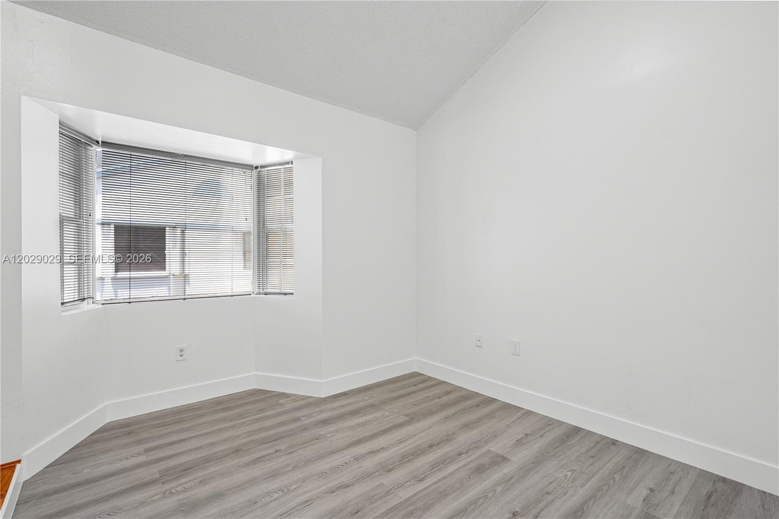 12035 SW 18th St # 48 Unit: 9-48