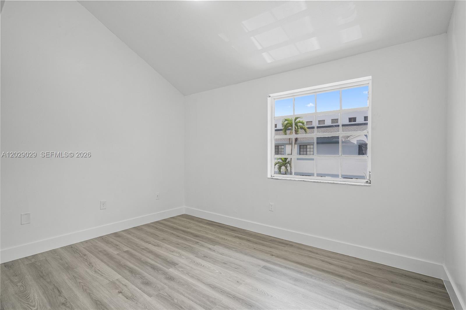 12035 SW 18th St # 48 Unit: 9-48