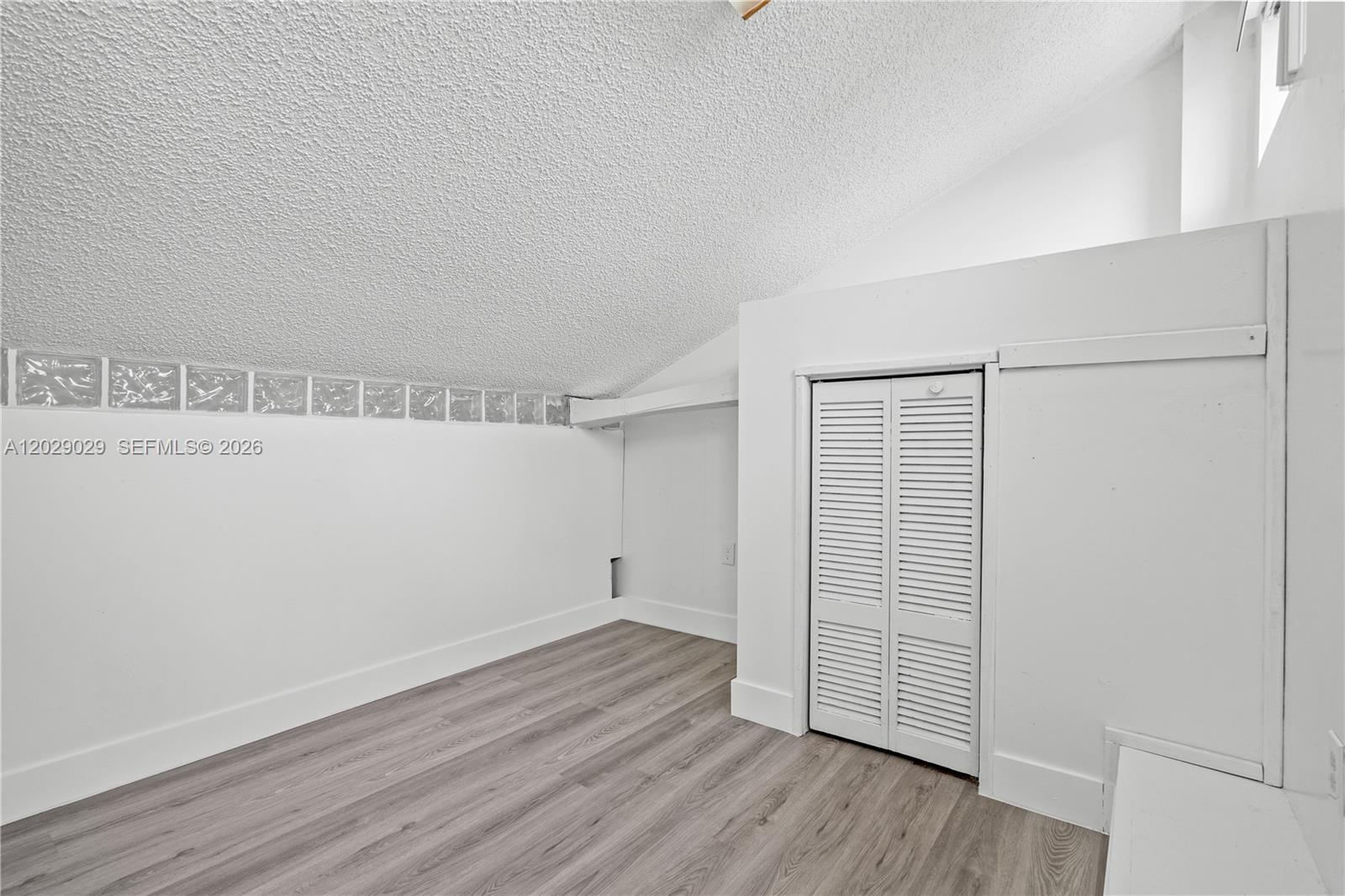12035 SW 18th St # 48 Unit: 9-48