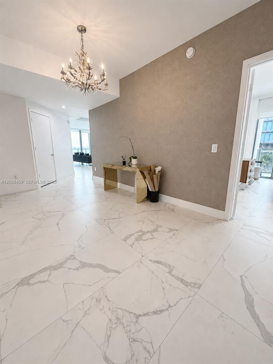 2900 NE 7th Ave # 707