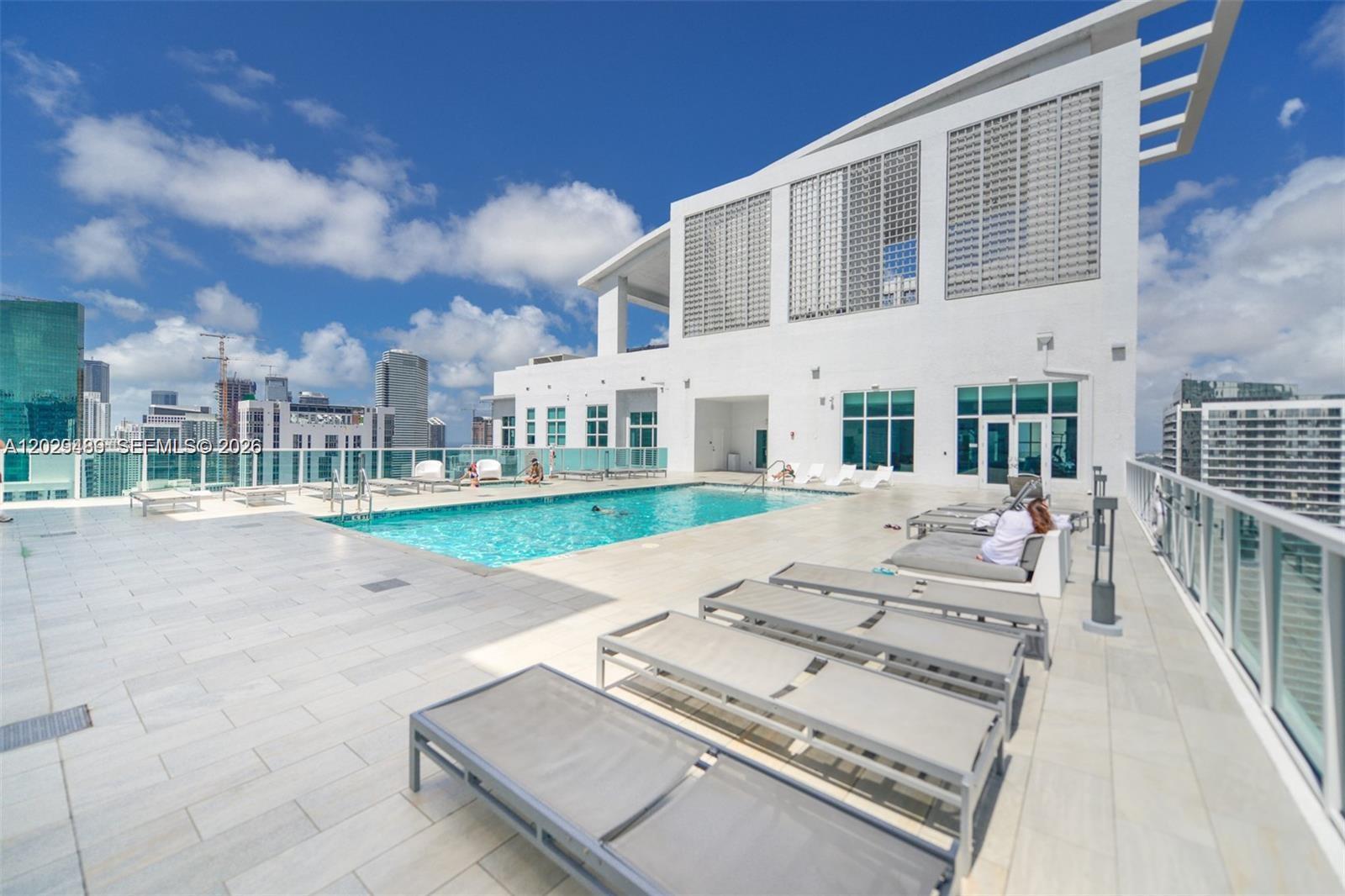 133 NE 2nd Ave # 1905