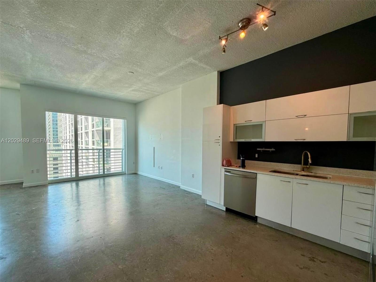 133 NE 2nd Ave # 1905