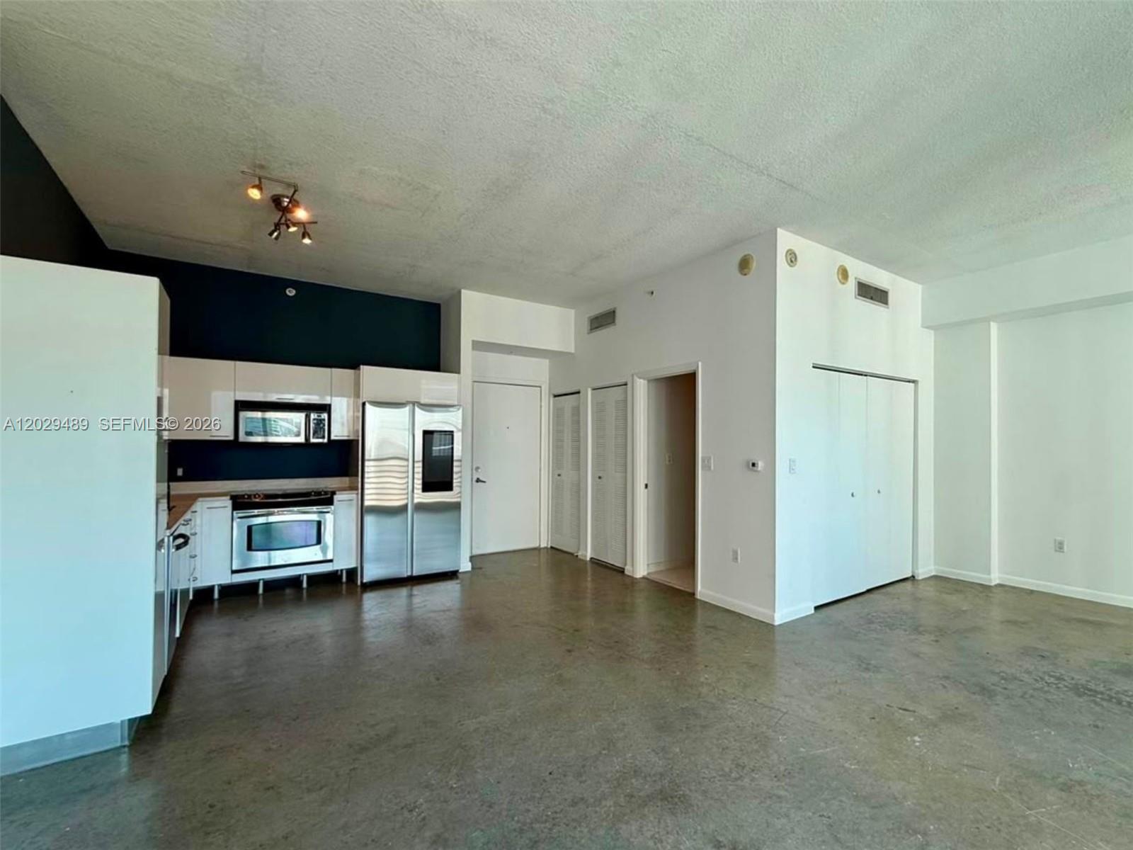 133 NE 2nd Ave # 1905