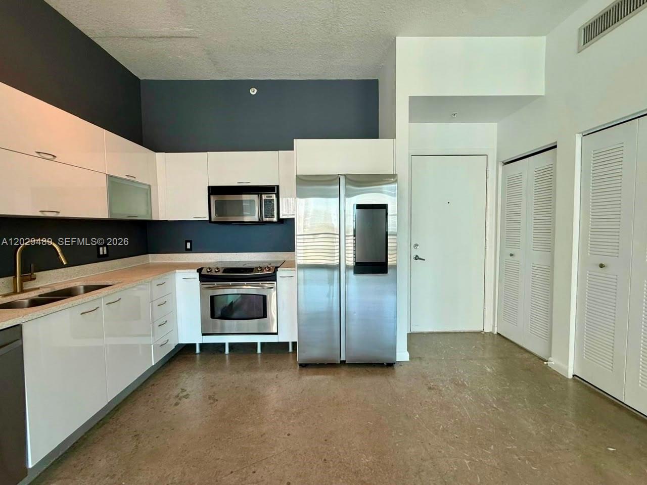 133 NE 2nd Ave # 1905
