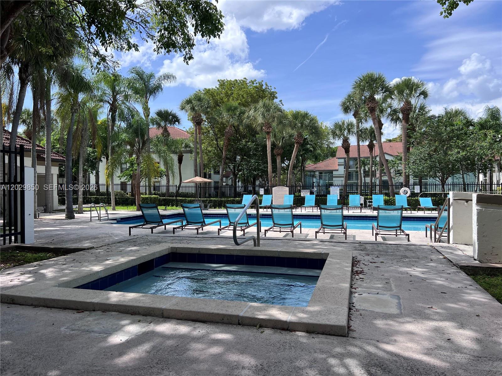 640 S Park Rd # 4 Unit: 14-4