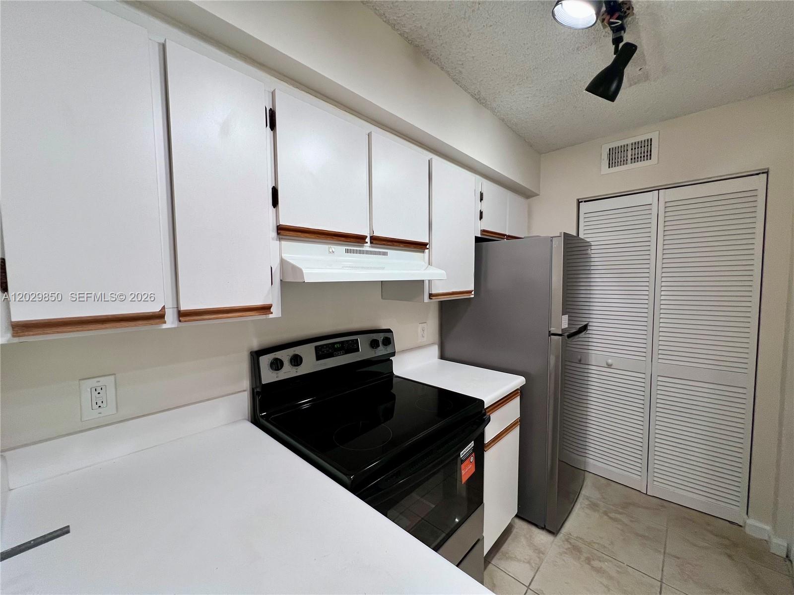 640 S Park Rd # 4 Unit: 14-4