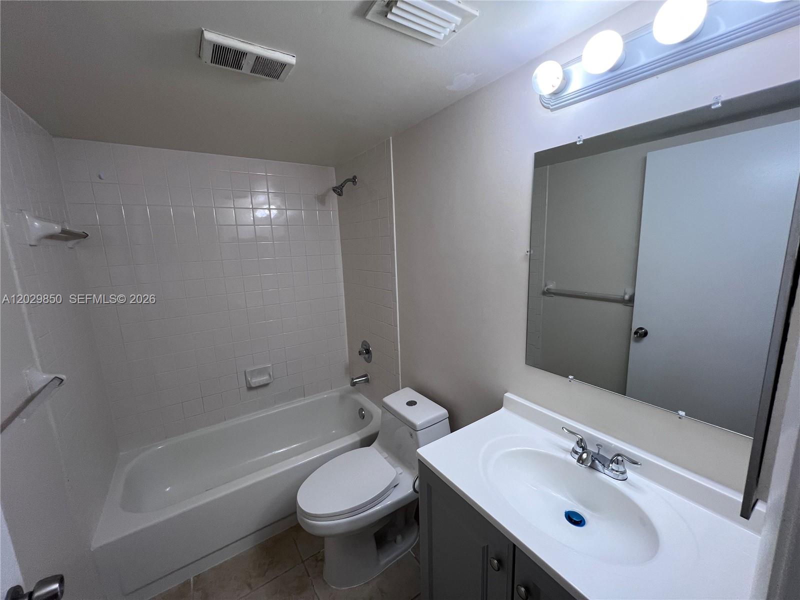 640 S Park Rd # 4 Unit: 14-4