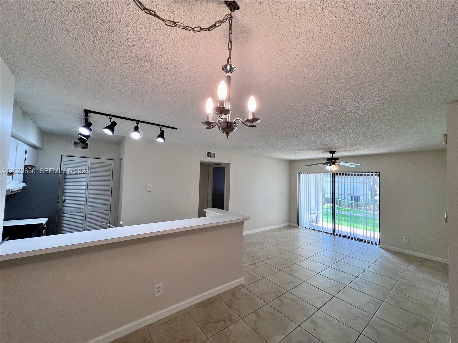 640 S Park Rd # 4 Unit: 14-4