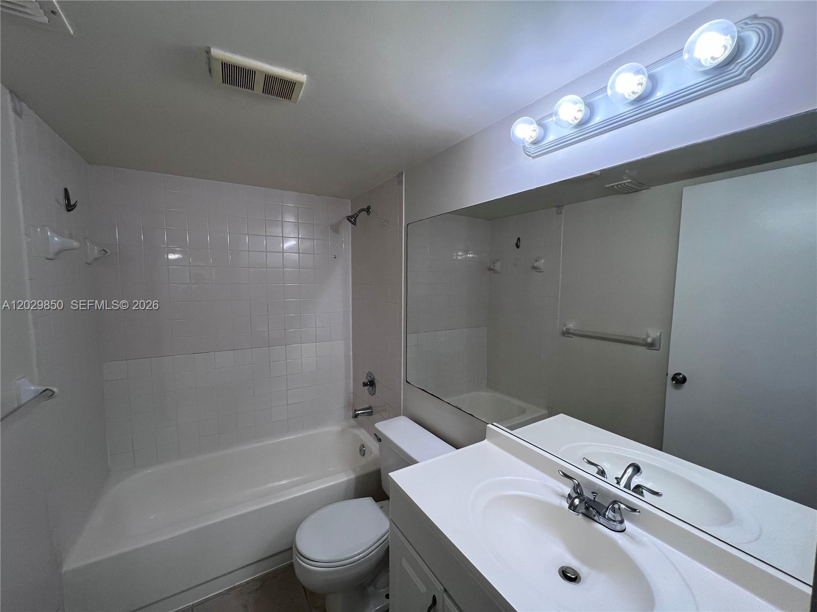 640 S Park Rd # 4 Unit: 14-4
