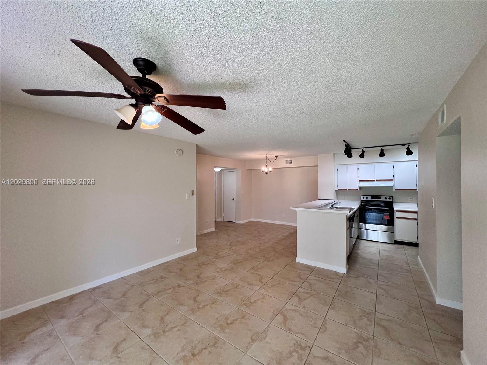 640 S Park Rd # 4 Unit: 14-4