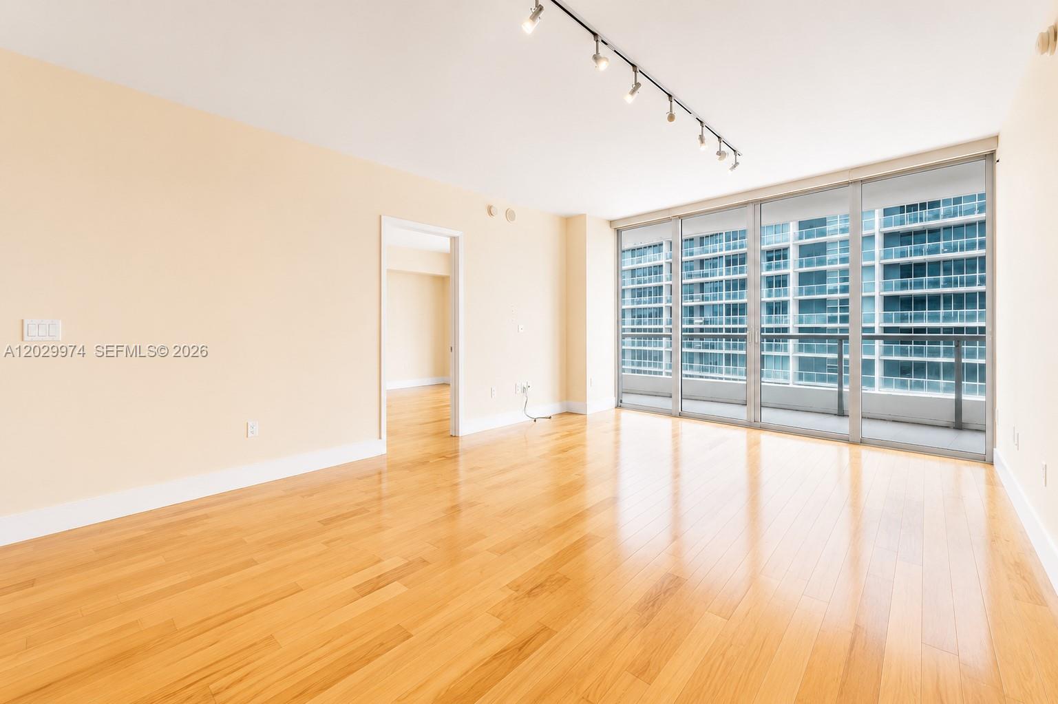 475 Brickell Ave # 2909