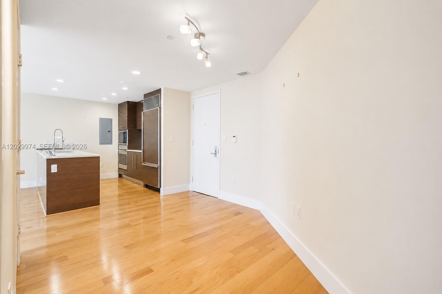 475 Brickell Ave # 2909