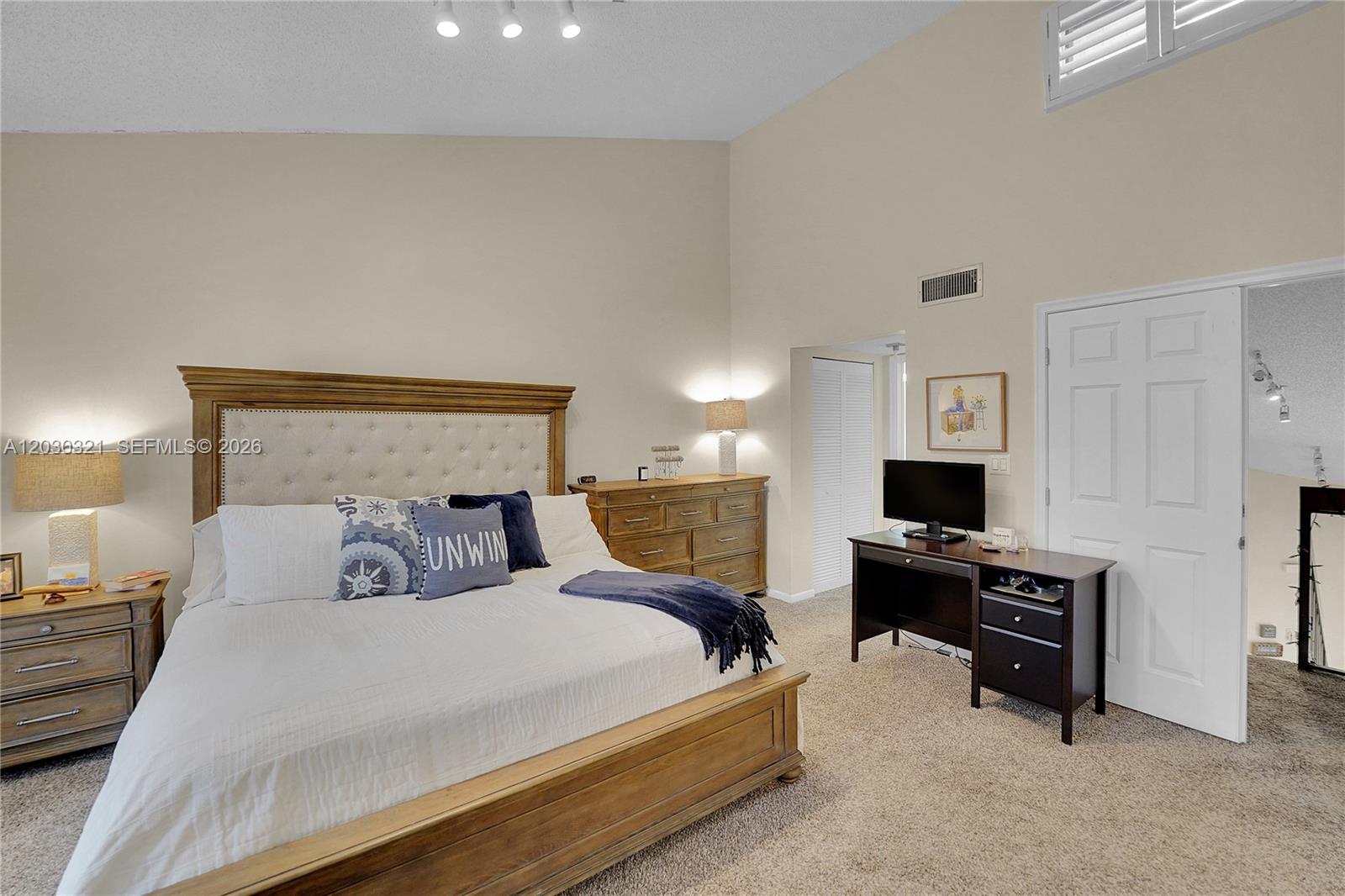 1400 NW 9th Ave # 18 Unit: C-18