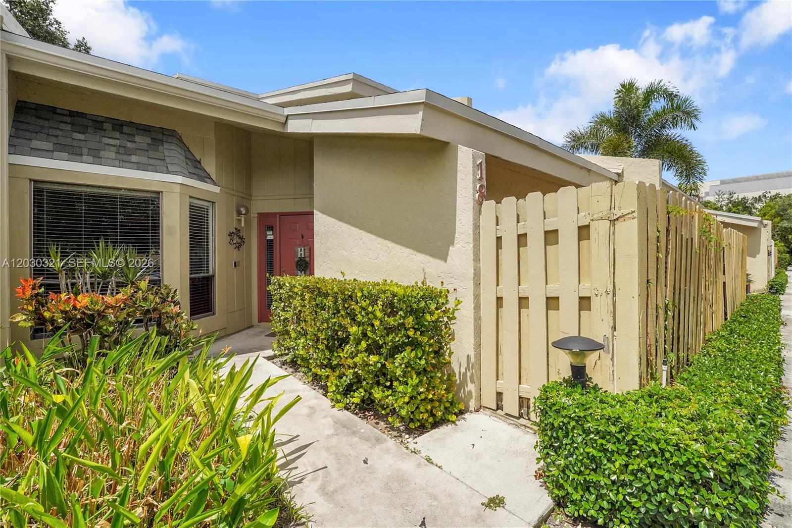 1400 NW 9th Ave # 18 Unit: C-18