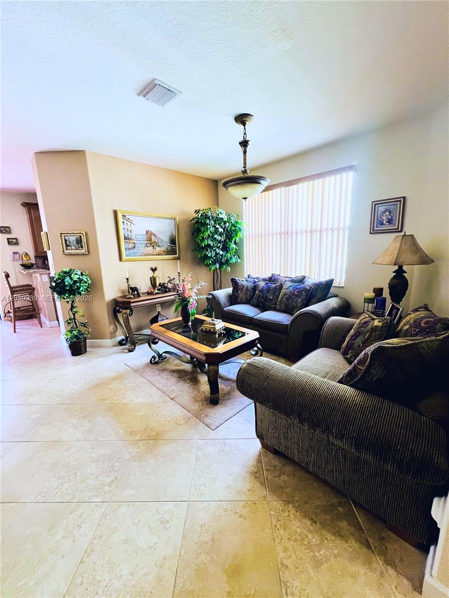 2499 SE 14th St