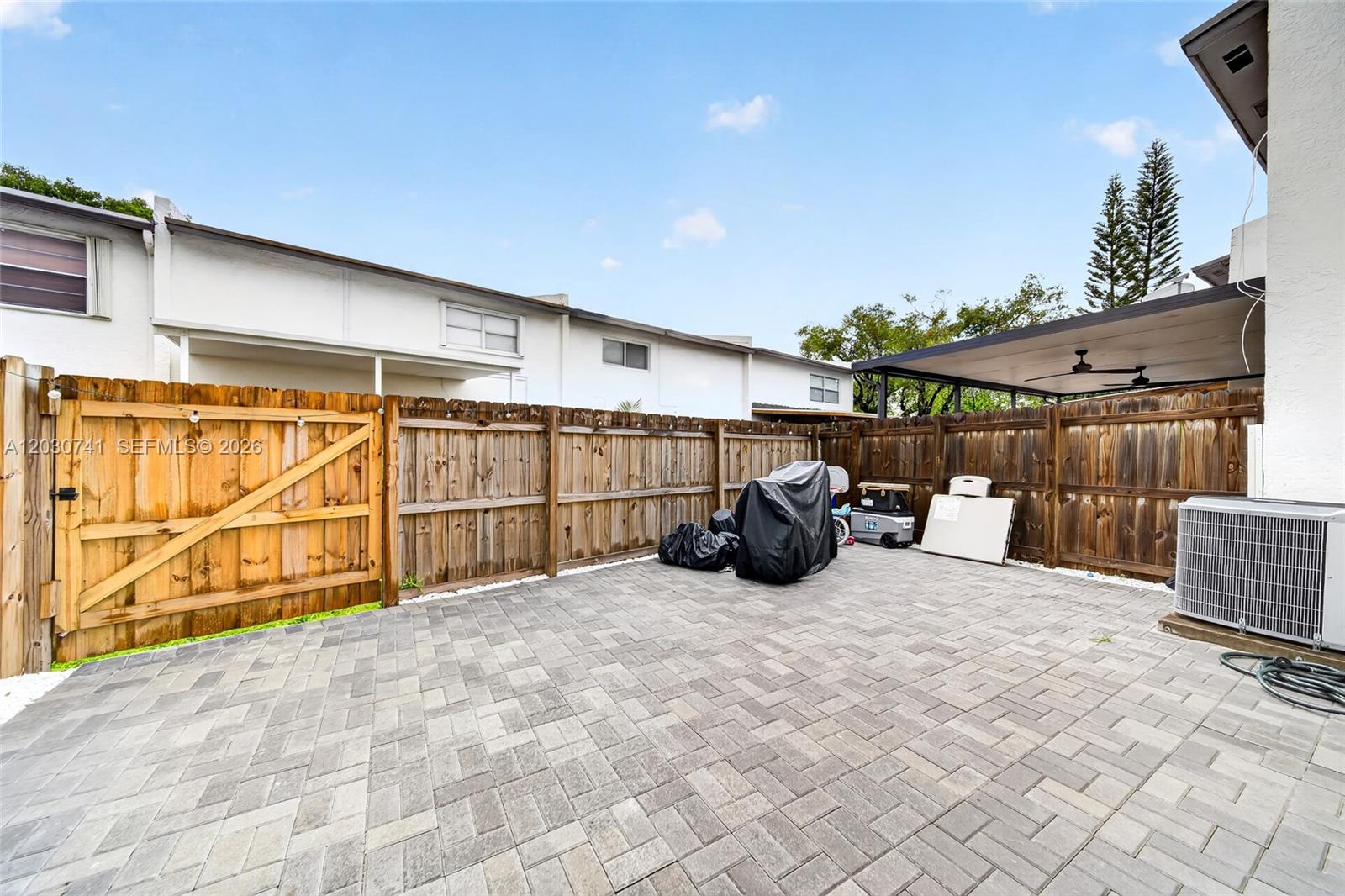 6912 SW 110th Ave