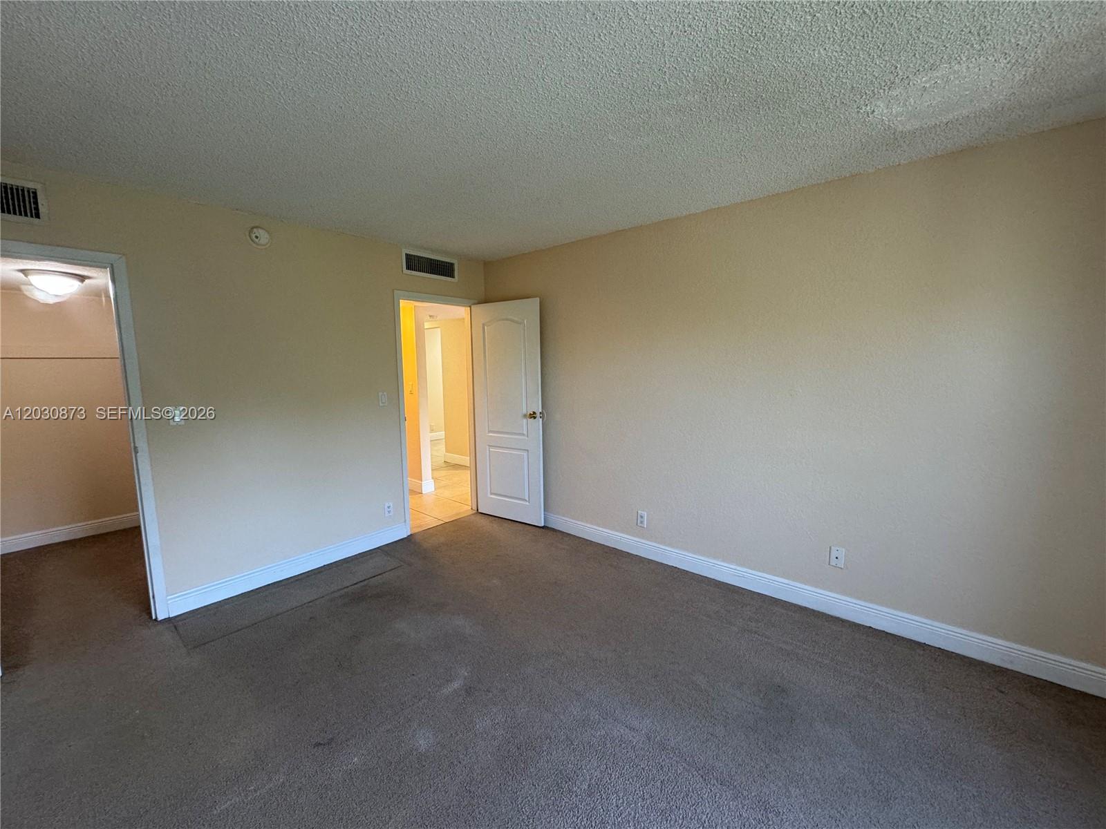 5201 Geneva Way # 308
