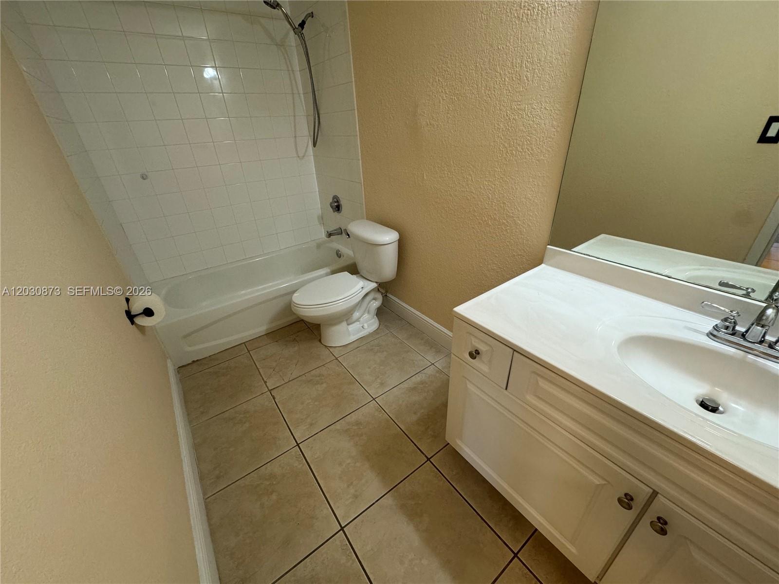 5201 Geneva Way # 308
