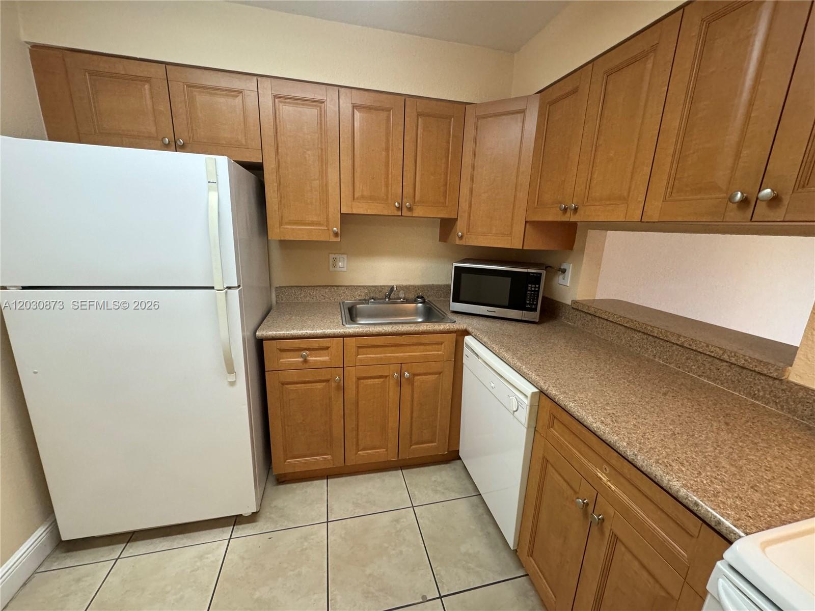 5201 Geneva Way # 308