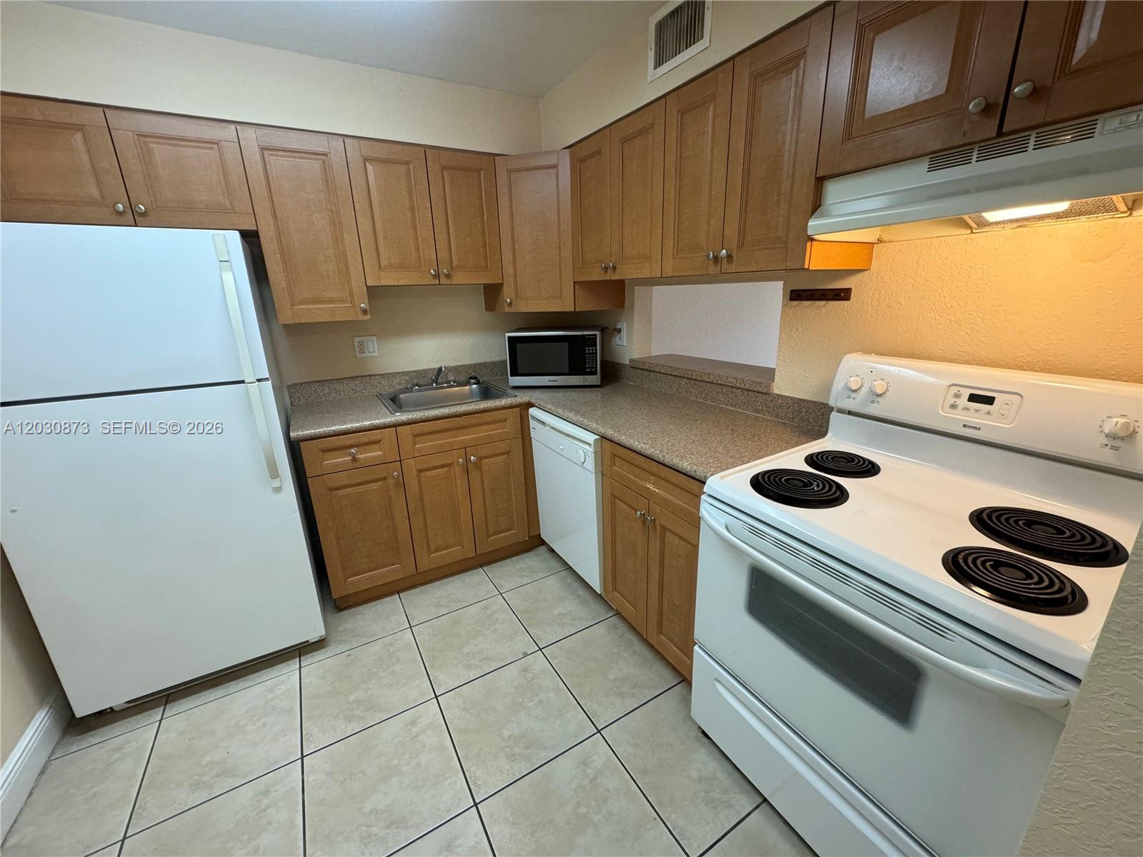 5201 Geneva Way # 308