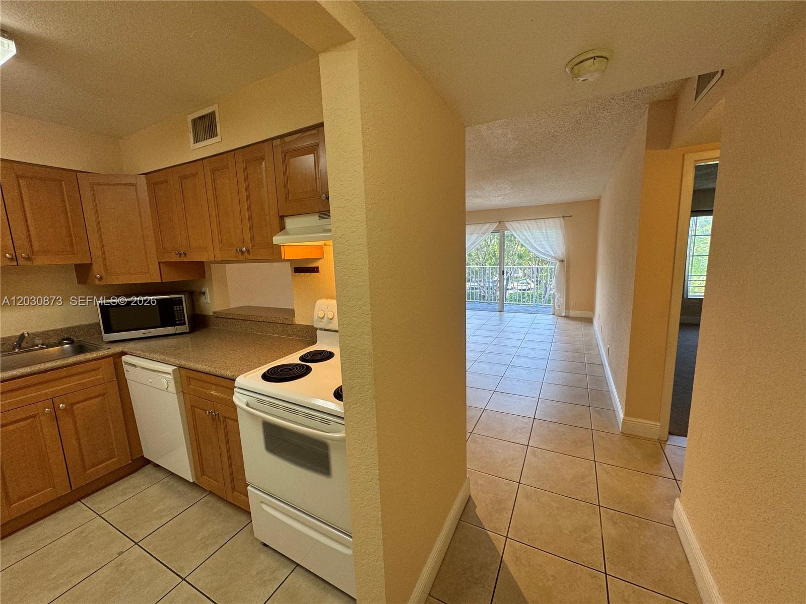 5201 Geneva Way # 308