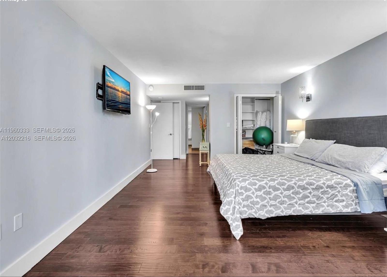 6423 Collins Ave # 409