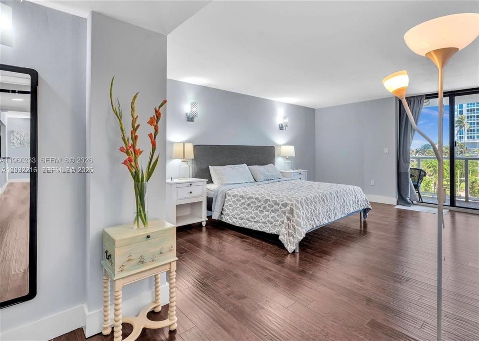 6423 Collins Ave # 409