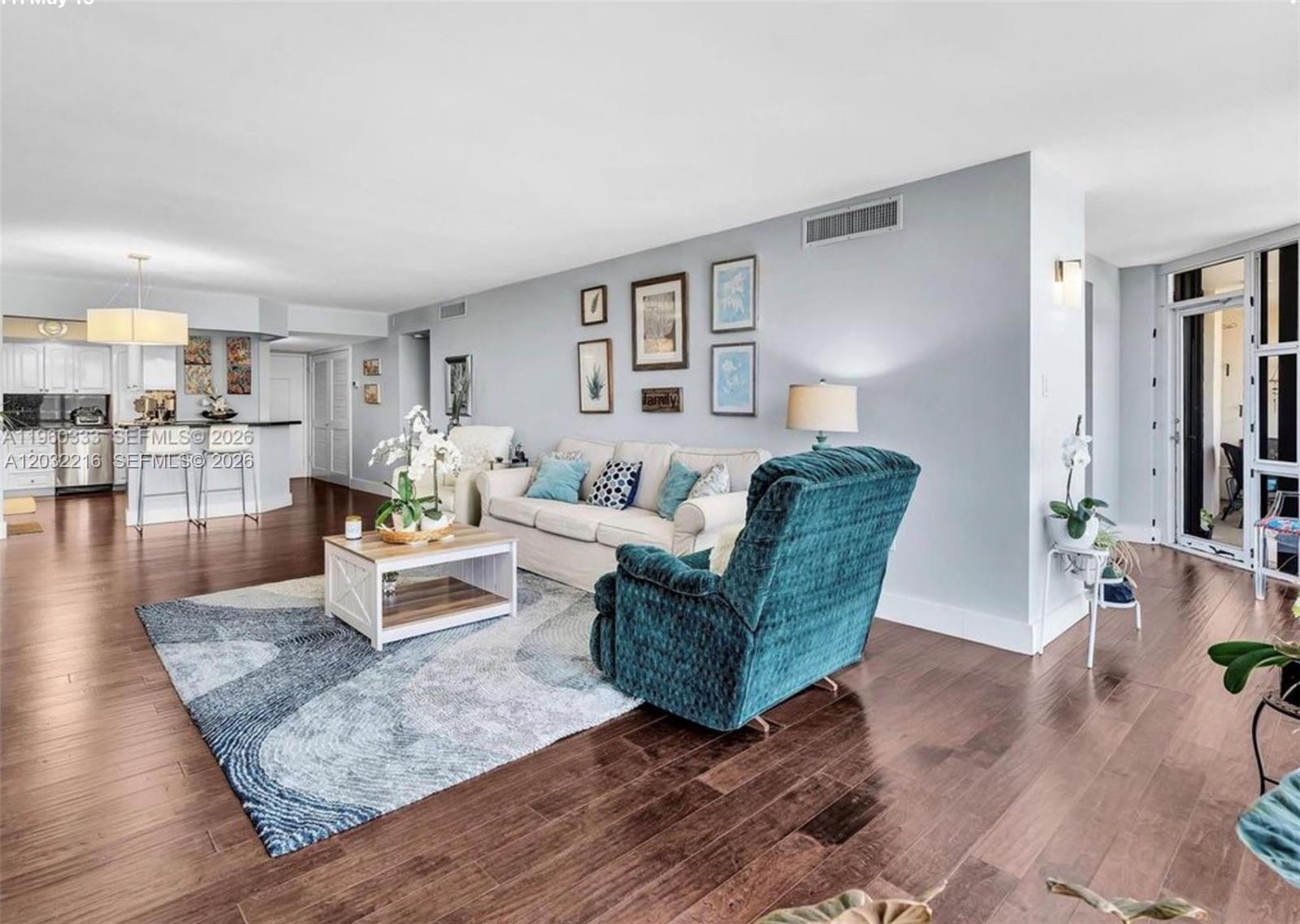 6423 Collins Ave # 409
