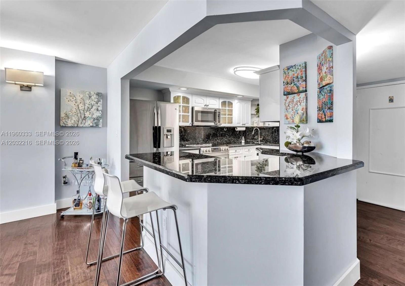 6423 Collins Ave # 409