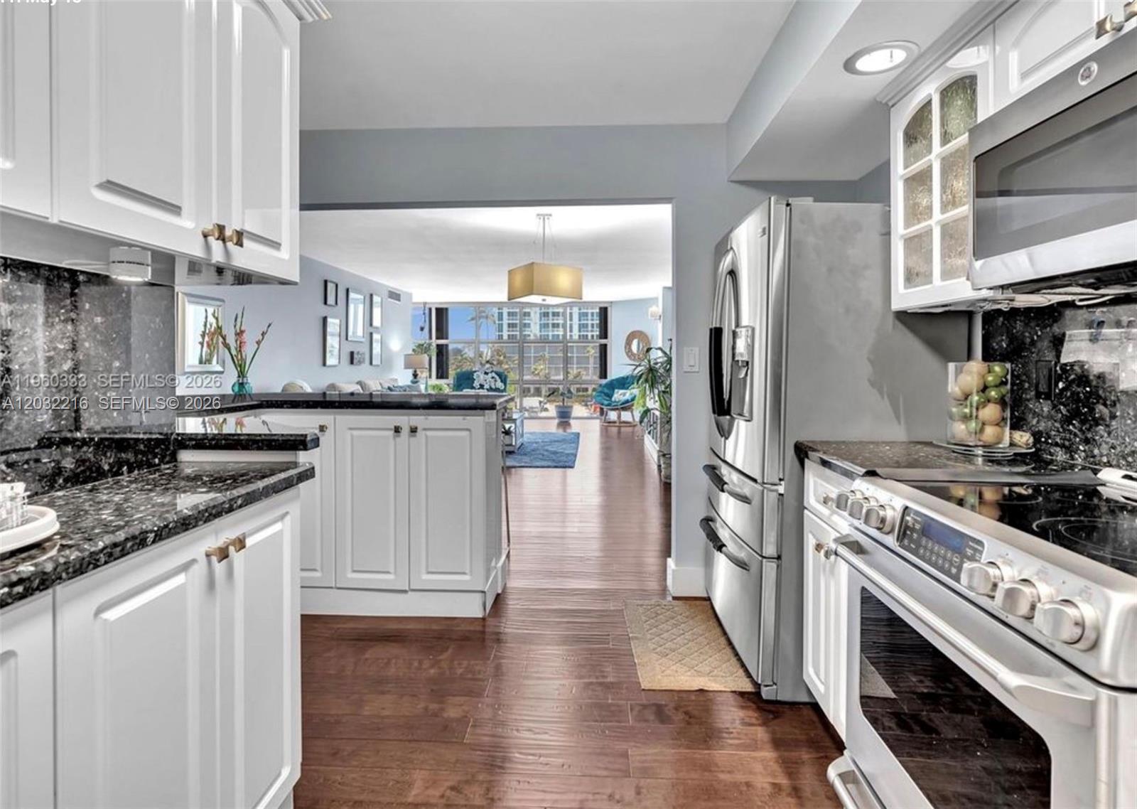 6423 Collins Ave # 409