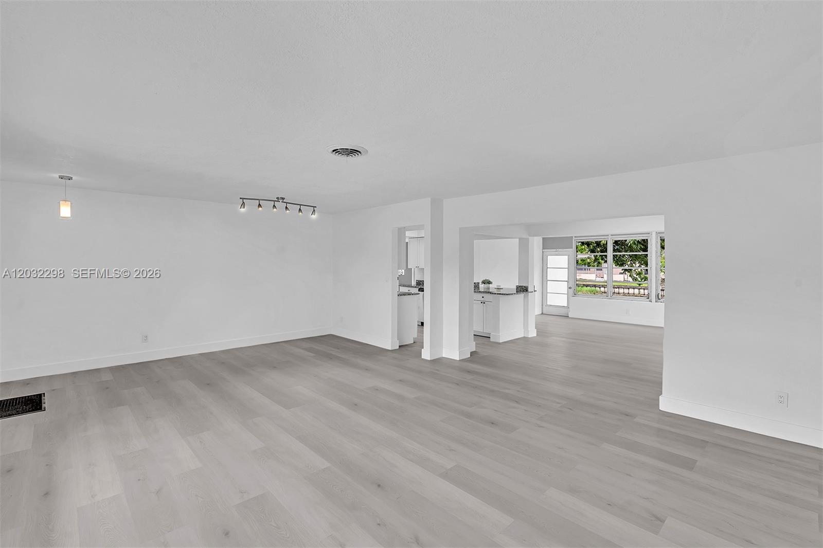 3940 NW 47th Ave