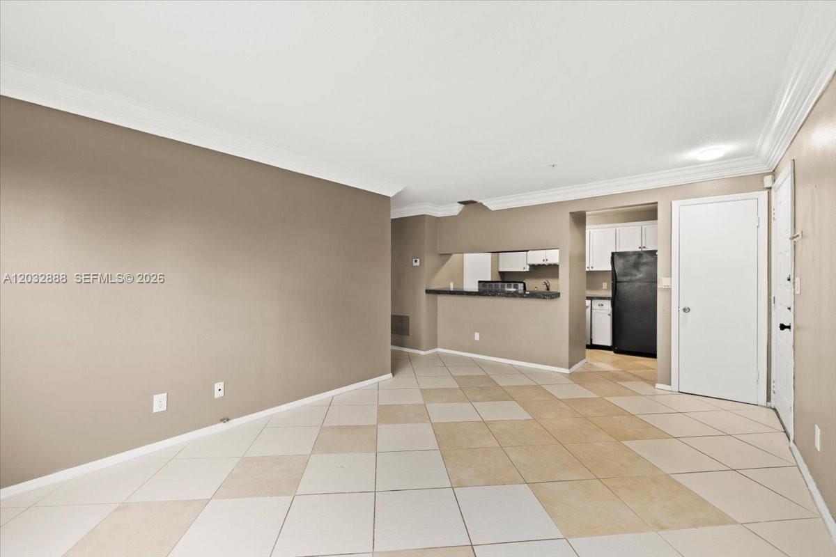 2303 N Congress Ave # 27